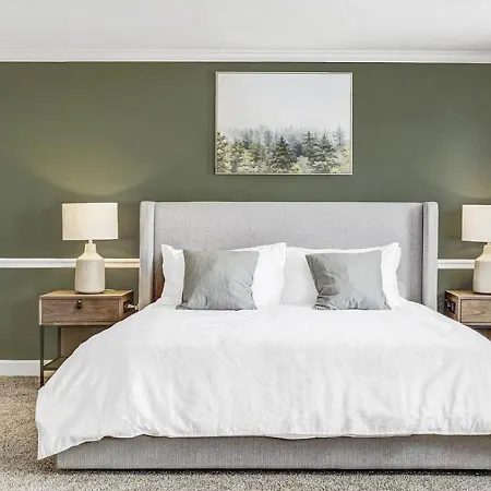 Landing Modern With Amazing Amenities Apartment Nashville