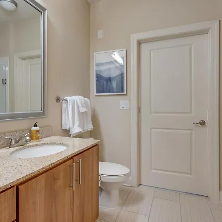 Landing Modern With Amazing Amenities Apartment Nashville