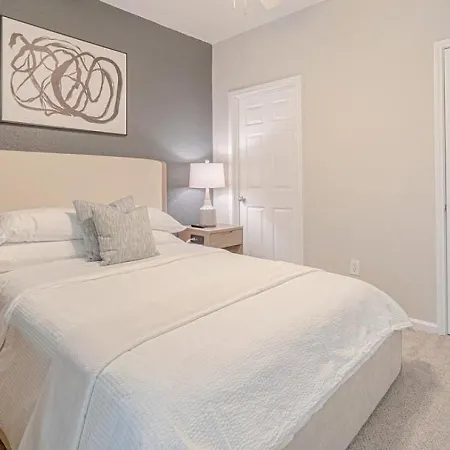 Apartment Landing Modern With Amazing Amenities *