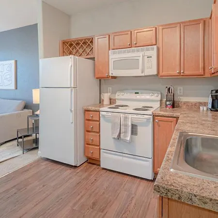 Apartment Landing Modern With Amazing Amenities Nashville