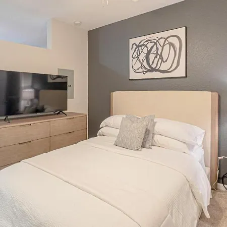 Landing Modern With Amazing Amenities Nashville