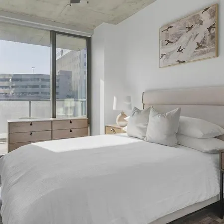 Landing Modern With Amazing Amenities Apartment Nashville