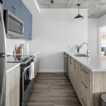 Landing - Modern With Amazing Amenities Apartment