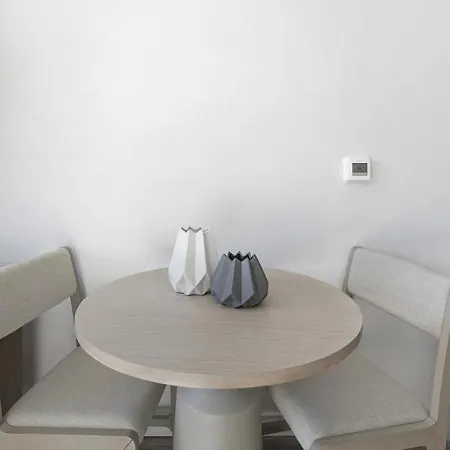 Landing - Modern With Amazing Amenities Apartment *