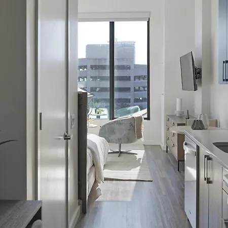 Landing - Modern With Amazing Amenities * Nashville
