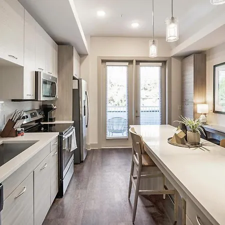 Landing Modern With Amazing Amenities Nashville
