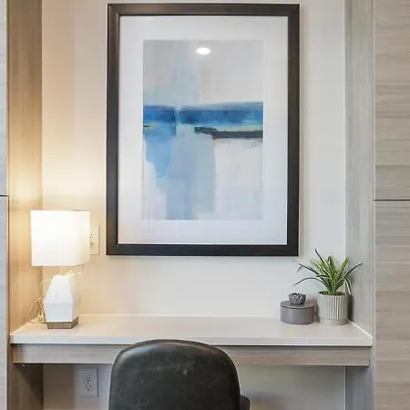 Landing Modern With Amazing Amenities Apartment *