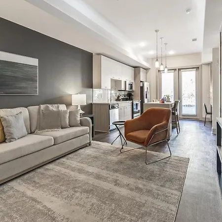 Apartment Landing Modern With Amazing Amenities Nashville