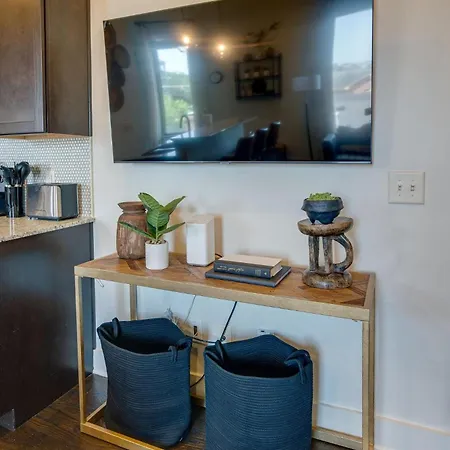 Lofts At 30th - Contemporary Country - Mins To Broadway Holiday home