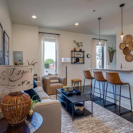 Holiday home Lofts At 30th - Contemporary Country - Mins To Broadway Nashville