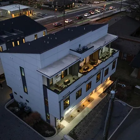 Two Lavish Gulch Homes - Mins To Broadway Holiday home *