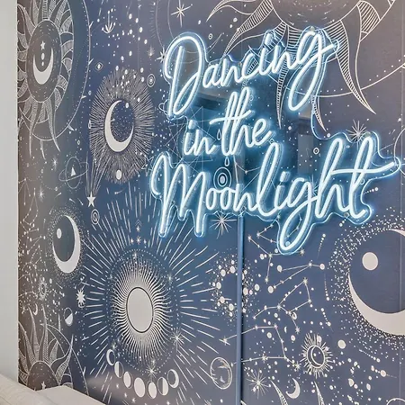 Holiday home Dancing In The Moonlight In Downtown Walk To Broadway