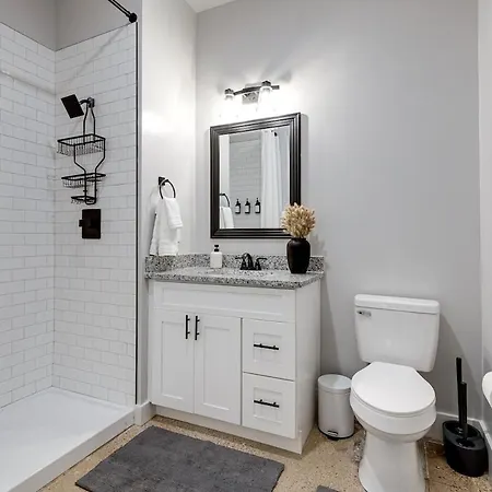 Loft Style Studio With 2 Queen Beds 7 Mins To Dt Apartment *
