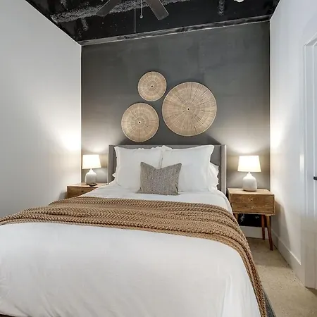 Loft Style Studio With 2 Queen Beds 7 Mins To Dt Apartment Nashville