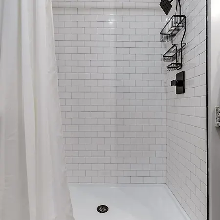 Apartment Loft Style Studio With 2 Queen Beds 7 Mins To Dt