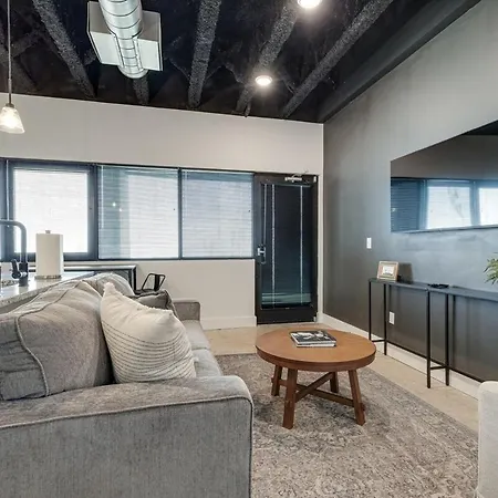 Loft Style Studio With 2 Queen Beds 7 Mins To Dt *