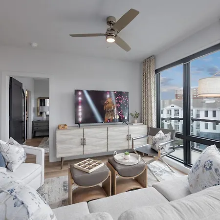 Parthenon Penthouse - Odyssey - Heart Of Midtown *