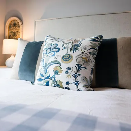 Parthenon Penthouse - Odyssey - Heart Of Midtown *