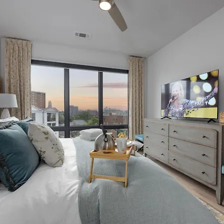 Parthenon Penthouse - Odyssey - Heart Of Midtown Holiday home *
