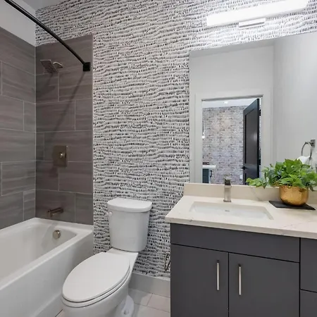 Midtown Meadow - Odyssey - Heart Of Midtown Holiday home