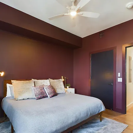 Holiday home Foxtrot Tango - 2 New Homes - 12 South Nashville