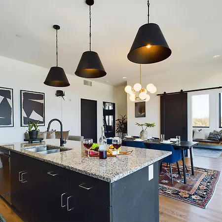 Foxy Skies - Private Rooftop - 5 Mins To Broadway * Nashville