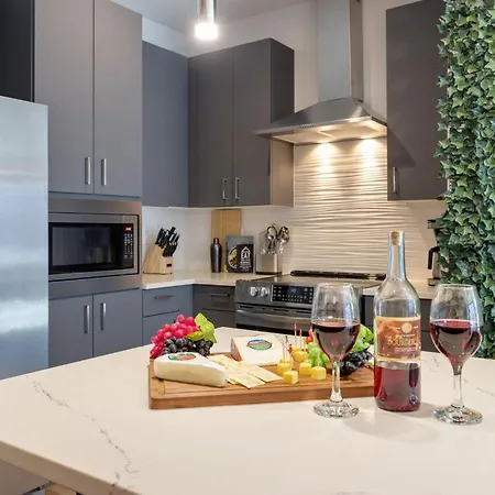 Holiday home Midtown Meadow - Odyssey - Heart Of Midtown *