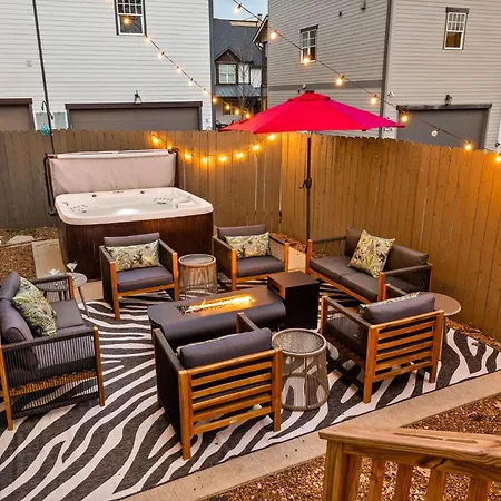 Southern Elegance-private Hot Tub-walk To 12 S Holiday home *