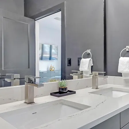 Rockin Retreat - Odyssey - Heart Of Midtown Holiday home *