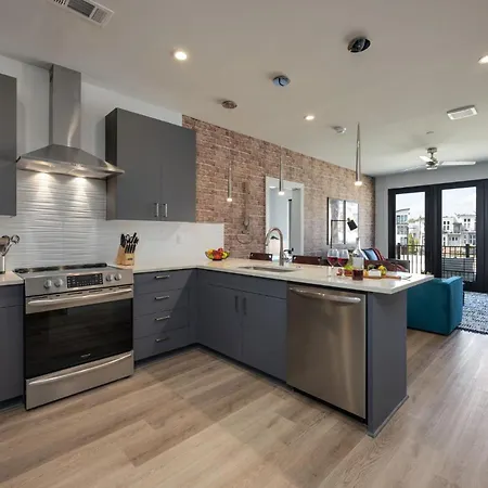 Halcyon - Odyssey - Heart Of Midtown Holiday home *