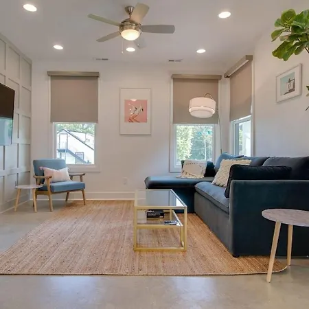 Charming East Duplex For 20 *