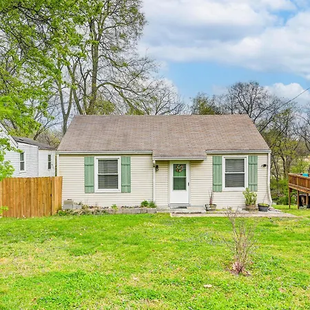 Cozy Retreat With Deck About 6 Mi To Downtown * Nashville