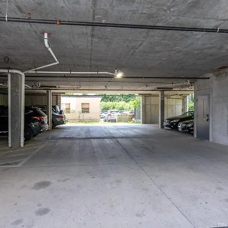 2-bedroom Penthouse With Rooftop & Free Parking Holiday home