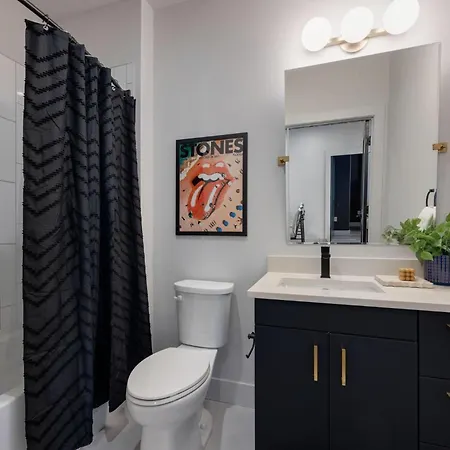 Holiday home Champagne Chic - Odyssey - Heart Of Midtown *
