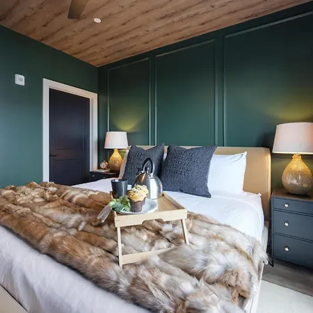 Champagne Chic - Odyssey - Heart Of Midtown Holiday home *