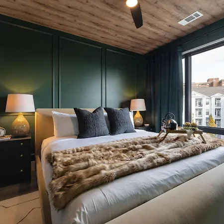 Holiday home Champagne Chic - Odyssey - Heart Of Midtown *