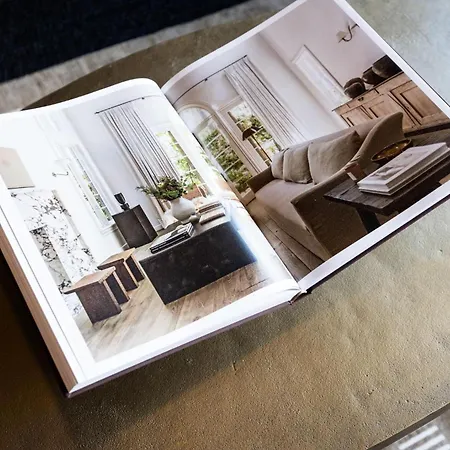 Champagne Chic - Odyssey - Heart Of Midtown *
