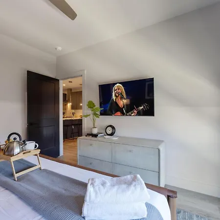 Rhythm & Blues - Odyssey - Heart Of Midtown Holiday home *