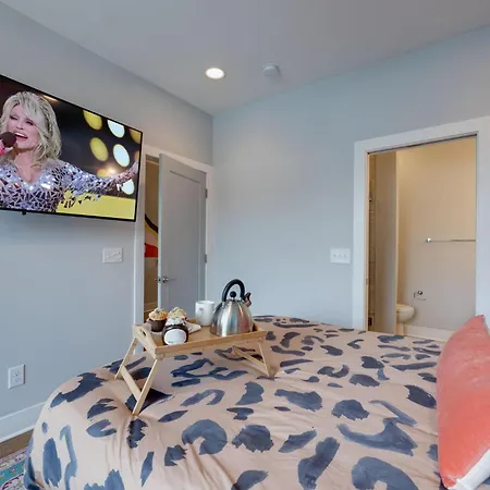 Holiday home Vivid Vocals - 4 Mins To Broadway - Rooftop Patio Nashville