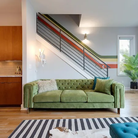 Vivid Vocals - 4 Mins To Broadway - Rooftop Patio Holiday home Nashville