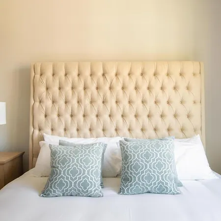 Holiday home Double Treble - Sleeps 24 - 2 Townhomes *