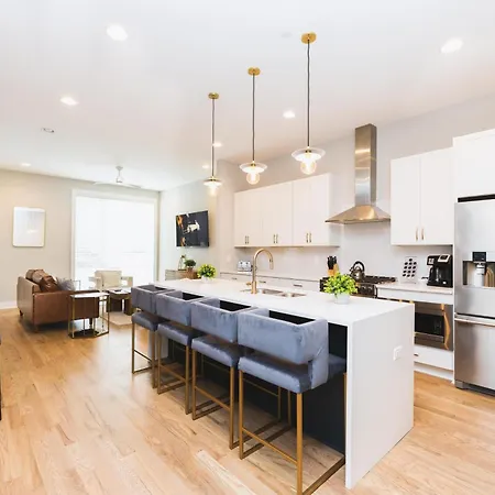 Holiday home Double Treble - Sleeps 24 - 2 Townhomes Nashville