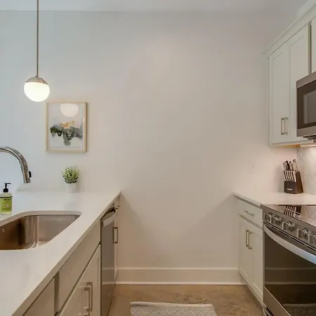 Charming East Duplex For 20 Holiday home *