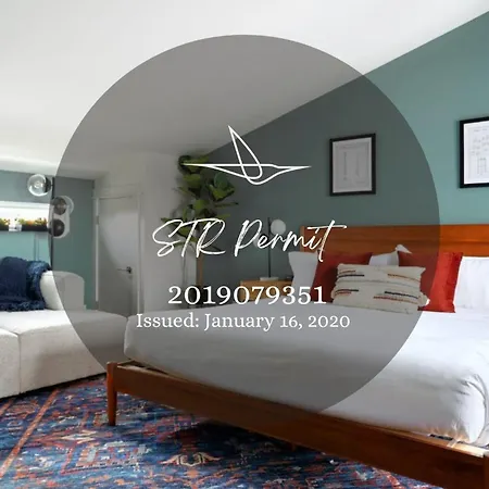 Hillsboro Village Rooftop Retreat With Views, Sleep 12 With Gourmet Kitchen, Smart Tvs & Garage, Walk To Vanderbilt, Pancake Pantry And Boutique Shopping, Minutes To Broadway, 12 South And The Parthenon, Perfect For Groups, 24hr Hospitality Nashville