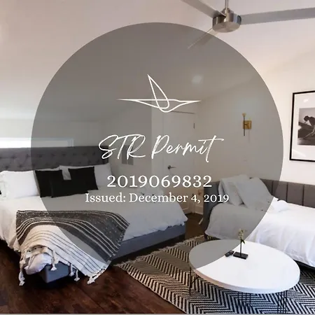 Hillsboro Village Retreat Garage Rooftop Deck Sleeps 12 Sophisticated Open Living & Gourmet Kitchen Smart Tvs Pet-friendly W Private Garage Walk To Vanderbilt Minutes To 12 South & Broadway 24 7 Hospitality *