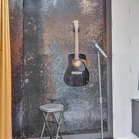 The Stage In Downtown W Pool/gym | Walk To Broadway Nashville