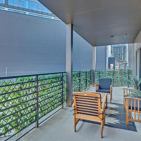 Holiday home The Stage In Downtown W Pool/gym | Walk To Broadway Nashville