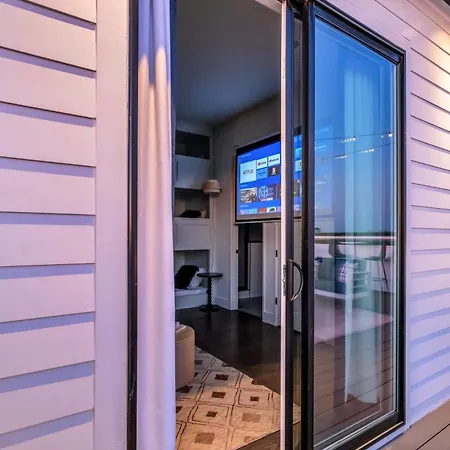 New Nash Eras - 15 Beds - Hot Tub On Rooftop Deck * Nashville