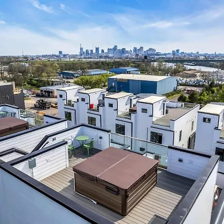 New Nash Eras - Rooftop Decks With Hot Tub - 15 Beds Nashville