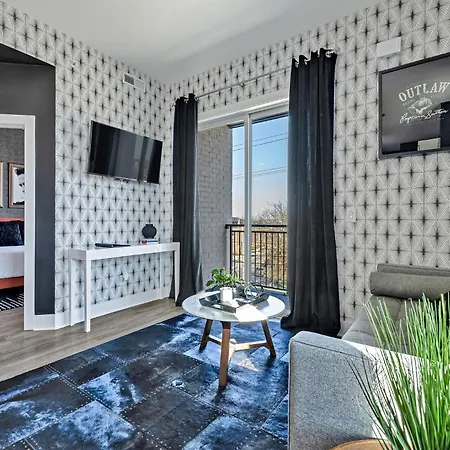 The Outlaw In Downtown By Nautical Holiday home